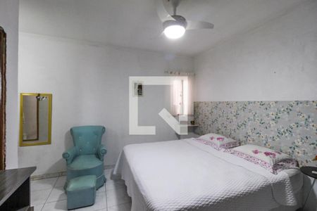 Casa à venda com 300m², 3 quartos e 2 vagas Casa à venda com 300m², 3 quartos e 2 vagasQuarto Suíte