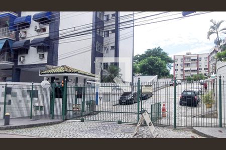 Apartamento à venda com 90m², 3 quartos e 1 vaga Apartamento à venda com 90m², 3 quartos e 1 vagaFachada