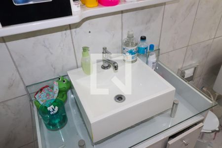 Casa à venda com 225m², 4 quartos e 3 vagasBanheiro 1