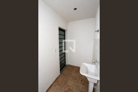 Casa de condomínio à venda com 64m², 2 quartos e 1 vagaÁrea de Serviço