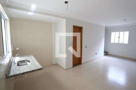 Casa de condomínio à venda com 64m², 2 quartos e 1 vagaCozinha