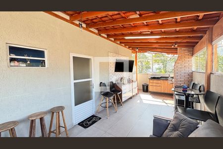 Apartamento à venda com 180m², 3 quartos e 2 vagasCobertura