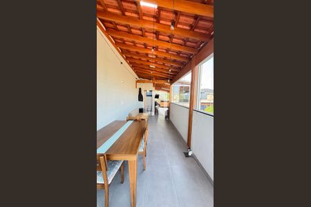 Apartamento à venda com 180m², 3 quartos e 2 vagasCobertura