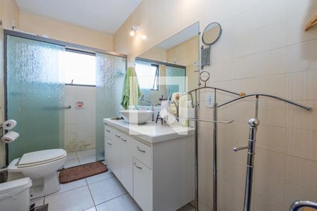 Apartamento à venda com 180m², 3 quartos e 2 vagas Apartamento à venda com 180m², 3 quartos e 2 vagasBanheiro Social