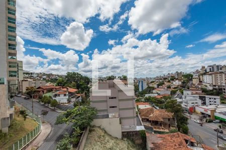 Apartamento à venda com 180m², 3 quartos e 2 vagas Apartamento à venda com 180m², 3 quartos e 2 vagasSuíte