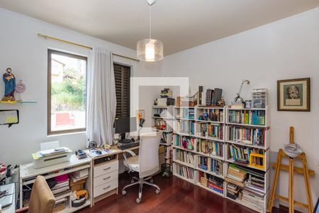 Apartamento à venda com 180m², 3 quartos e 2 vagas Apartamento à venda com 180m², 3 quartos e 2 vagasQuarto 2