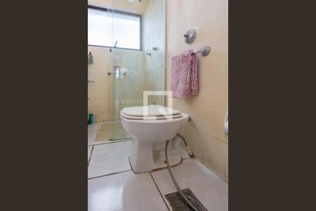 Apartamento à venda com 180m², 3 quartos e 2 vagas Apartamento à venda com 180m², 3 quartos e 2 vagasBanheiro da Suíte