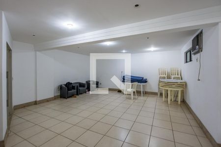 Apartamento à venda com 180m², 3 quartos e 2 vagas Apartamento à venda com 180m², 3 quartos e 2 vagasSalão de Festas