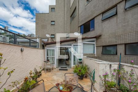 Apartamento à venda com 180m², 3 quartos e 2 vagas Apartamento à venda com 180m², 3 quartos e 2 vagasVaranda da Sala 3