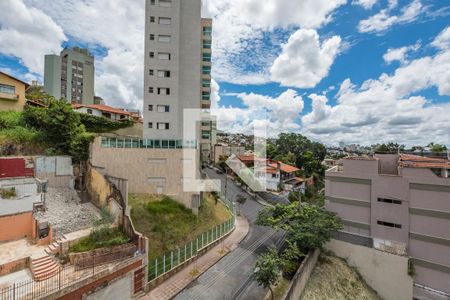 Apartamento à venda com 180m², 3 quartos e 2 vagas Apartamento à venda com 180m², 3 quartos e 2 vagasSuíte