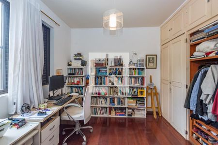 Apartamento à venda com 180m², 3 quartos e 2 vagas Apartamento à venda com 180m², 3 quartos e 2 vagasQuarto 2