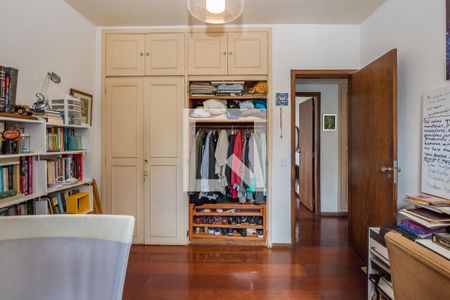 Apartamento à venda com 180m², 3 quartos e 2 vagas Apartamento à venda com 180m², 3 quartos e 2 vagasQuarto 2