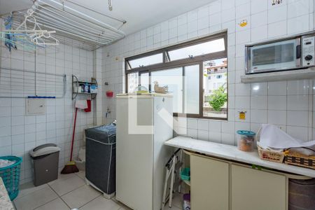 Apartamento à venda com 180m², 3 quartos e 2 vagas Apartamento à venda com 180m², 3 quartos e 2 vagasÁrea de Serviço