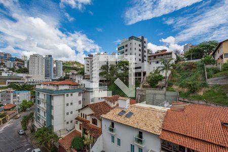Apartamento à venda com 180m², 3 quartos e 2 vagas Apartamento à venda com 180m², 3 quartos e 2 vagasSala 2