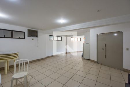 Apartamento à venda com 180m², 3 quartos e 2 vagas Apartamento à venda com 180m², 3 quartos e 2 vagasSalão de Festas