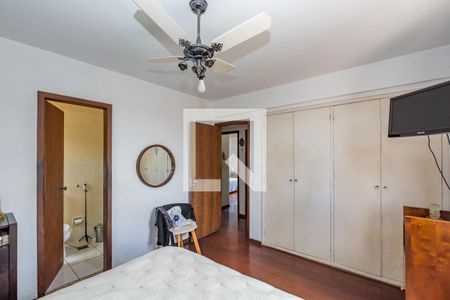 Apartamento à venda com 180m², 3 quartos e 2 vagas Apartamento à venda com 180m², 3 quartos e 2 vagasSuíte