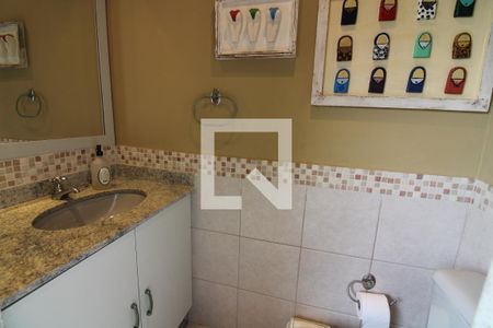 Apartamento à venda com 307m², 4 quartos e 3 vagasBanheiro da Piscina 