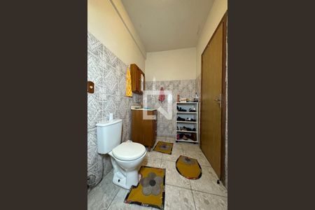 Casa à venda com 160m², 3 quartos e 2 vagasBanheiro