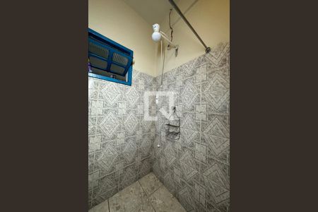 Casa à venda com 160m², 3 quartos e 2 vagasBanheiro