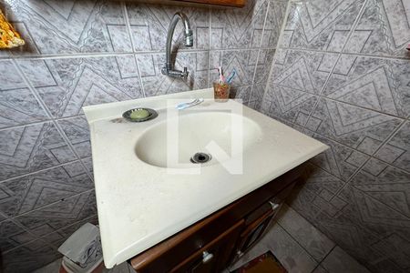 Casa à venda com 160m², 3 quartos e 2 vagasBanheiro