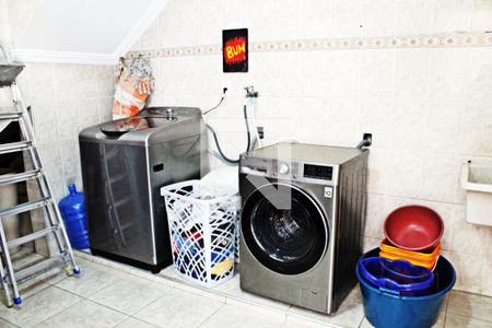 Casa à venda com 320m², 4 quartos e 4 vagasLavanderia