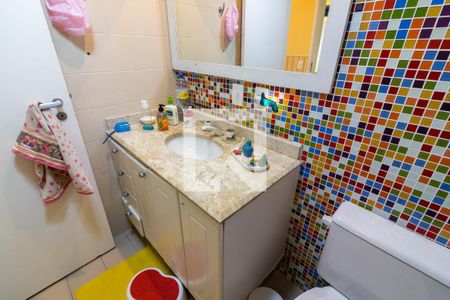 Apartamento à venda com 96m², 3 quartos e 2 vagasSuíte 2 , banheiro