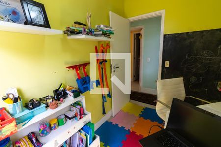 Apartamento à venda com 96m², 3 quartos e 2 vagasQuarto 