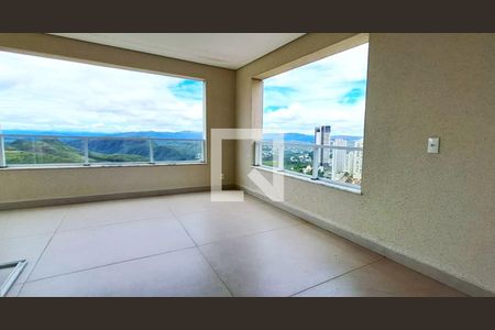 Apartamento à venda com 198m², 4 quartos e 3 vagas Apartamento à venda com 198m², 4 quartos e 3 vagasStudio