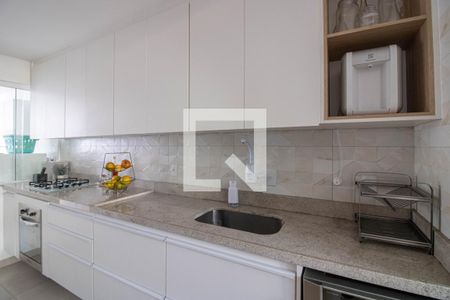 Casa de condomínio à venda com 180m², 3 quartos e 1 vaga Casa de condomínio à venda com 180m², 3 quartos e 1 vagaCozinha