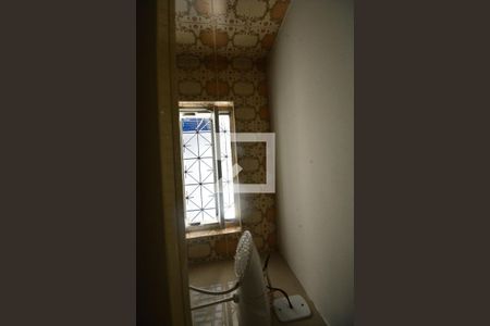 Casa à venda com 300m², 4 quartos e 4 vagasBanheiro 2