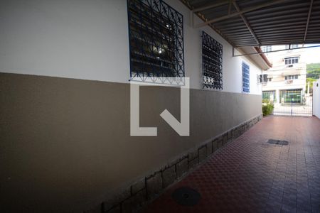 Casa à venda com 300m², 4 quartos e 4 vagasGaragem