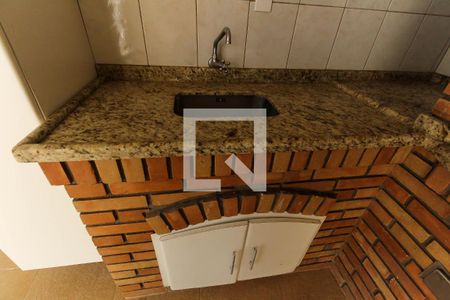 Casa à venda com 236m², 3 quartos e 2 vagasChurrasqueira