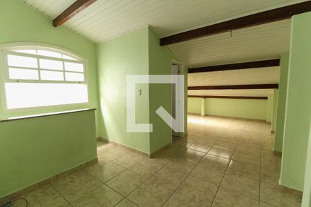 Casa à venda com 236m², 3 quartos e 2 vagasSótão