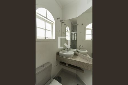 Casa à venda com 236m², 3 quartos e 2 vagasBanheiro Suíte 3