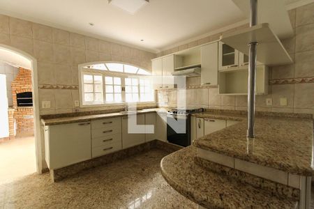 Casa à venda com 236m², 3 quartos e 2 vagasCozinha