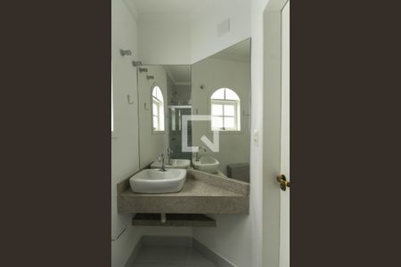 Casa à venda com 236m², 3 quartos e 2 vagasBanheiro Suíte 3