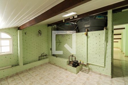 Casa à venda com 236m², 3 quartos e 2 vagasSótão