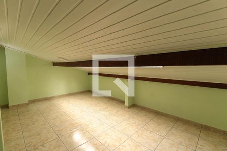 Casa à venda com 236m², 3 quartos e 2 vagasSótão