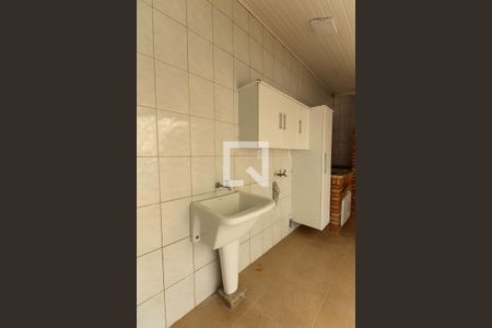 Casa à venda com 236m², 3 quartos e 2 vagasÁrea de Serviço