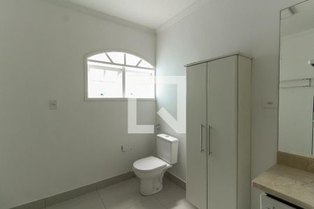 Casa à venda com 236m², 3 quartos e 2 vagasBanheiro Suíte 1