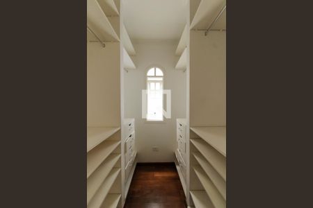 Casa à venda com 236m², 3 quartos e 2 vagasCloset Suíte 1