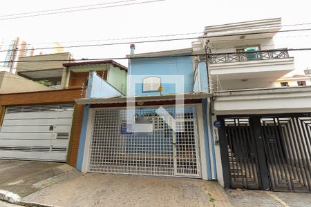 Casa à venda com 236m², 3 quartos e 2 vagasFachada