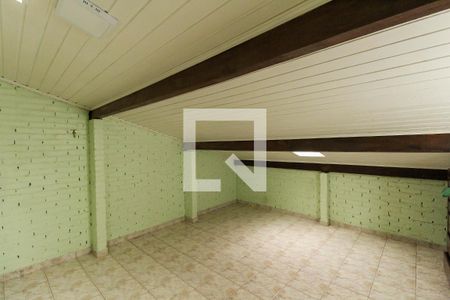 Casa à venda com 236m², 3 quartos e 2 vagasSótão