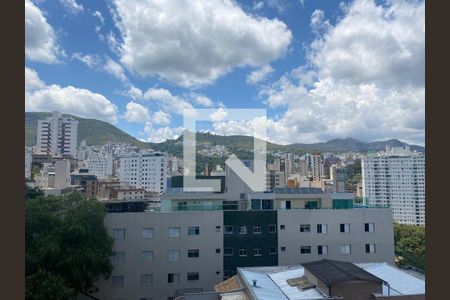 Apartamento para alugar com 190m², 3 quartos e 4 vagas