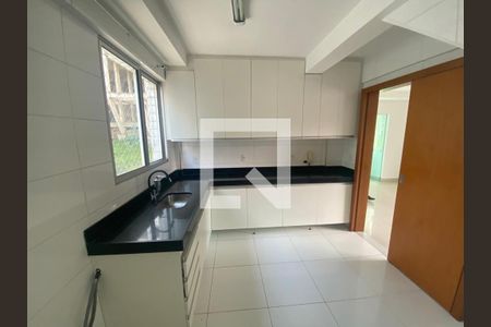 Apartamento para alugar com 190m², 3 quartos e 4 vagas