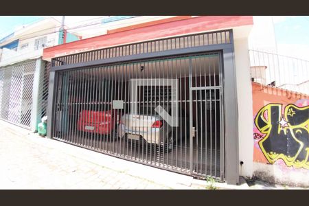 Casa à venda com 150m², 3 quartos e 2 vagas Casa à venda com 150m², 3 quartos e 2 vagasFachada