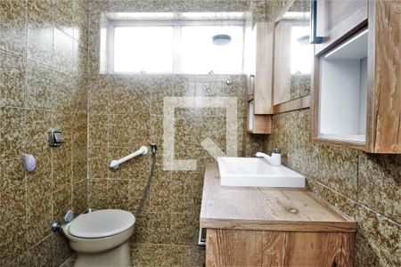 Casa à venda com 150m², 3 quartos e 2 vagasBanheiro 1