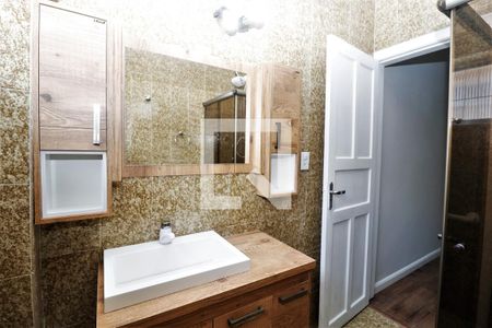 Casa à venda com 150m², 3 quartos e 2 vagasBanheiro 1