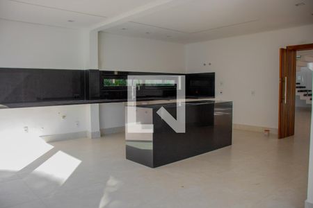 Casa de condomínio à venda com 420m², 4 quartos e 4 vagas
