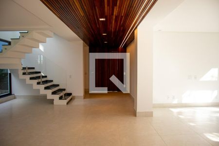 Casa de condomínio à venda com 420m², 4 quartos e 4 vagas